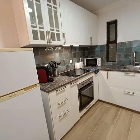 - Sun, Pool And Marina View! *