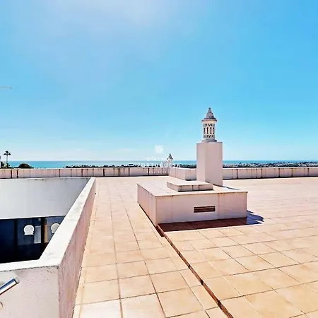 - Sun, Pool And Marina View! Albufeira